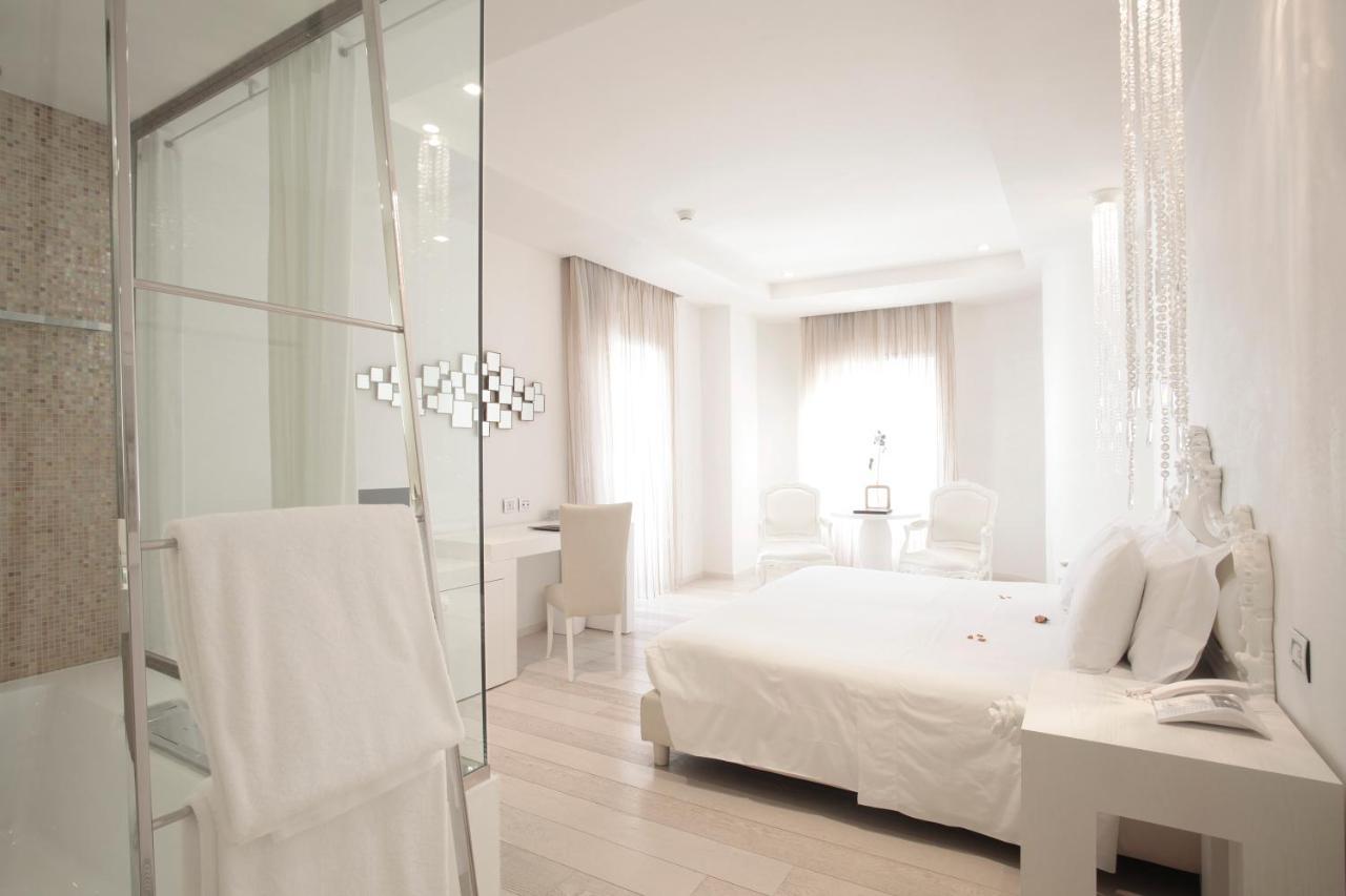Boscolo Nice Hotel & Spa Ngoại thất bức ảnh A room at the hotel