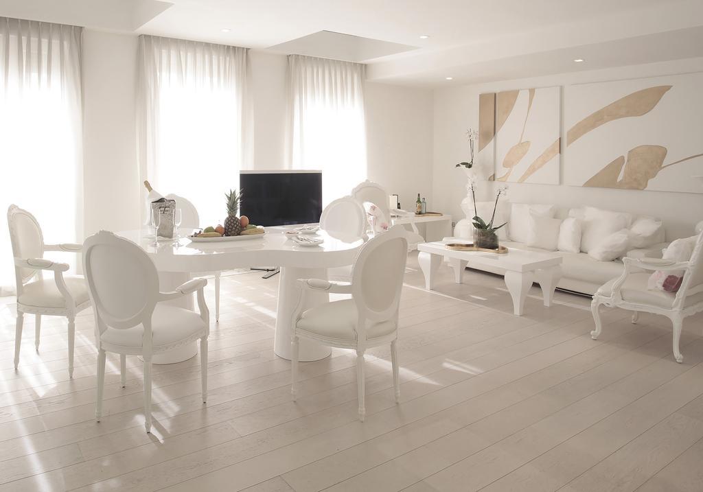 Boscolo Nice Hotel & Spa Ngoại thất bức ảnh A white themed living room